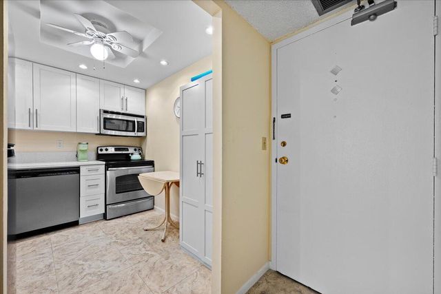 3540 S Ocean Boulevard 309, South Palm Beach, FL 33480