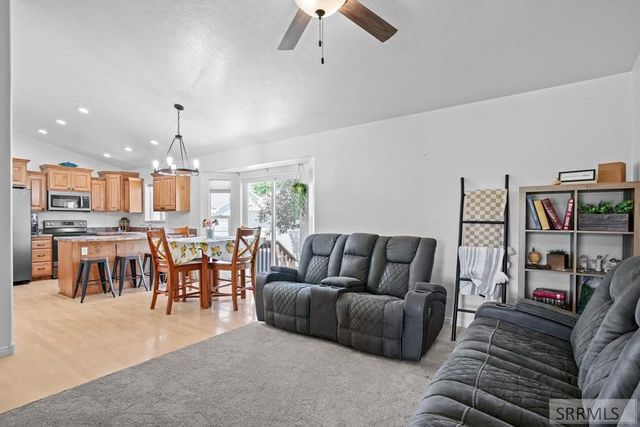 263 S Bridger Drive, Ammon, ID 83406