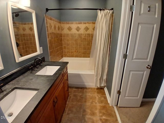 2215 University Drive, Durham, NC 27707