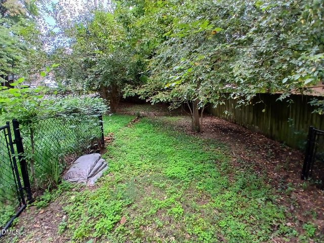 2215 University Drive, Durham, NC 27707