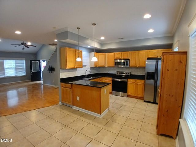 2215 University Drive, Durham, NC 27707
