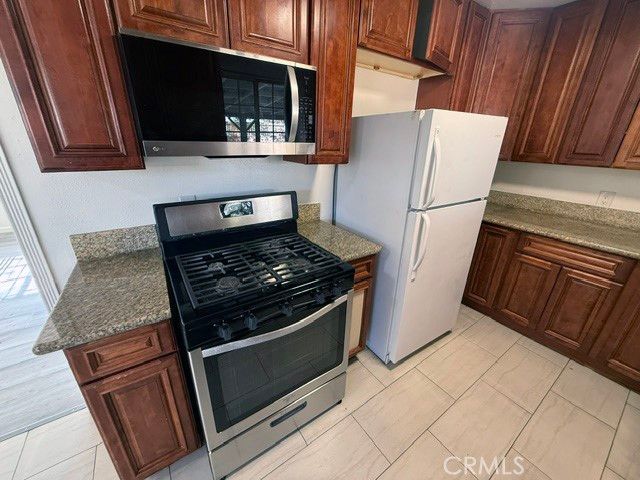 45320 Kingtree, Lancaster, CA 93534