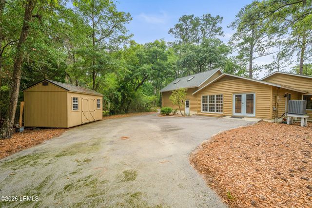 6 Cordgrass Loop, Beaufort, SC 29907