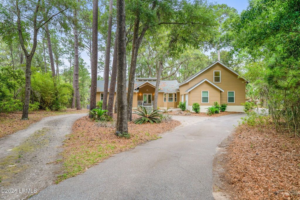 6 Cordgrass Loop, Beaufort, SC 29907