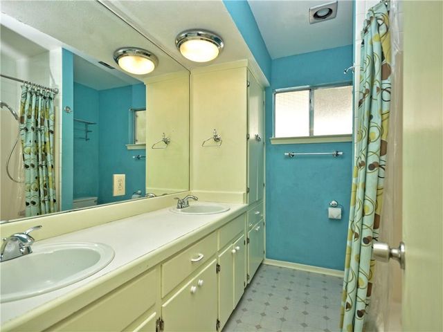 1908 Lightsey RD A, Austin, TX 78704