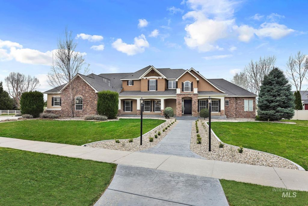 1583 W Covenant Hill Ct, Eagle, ID 83616 photo 2