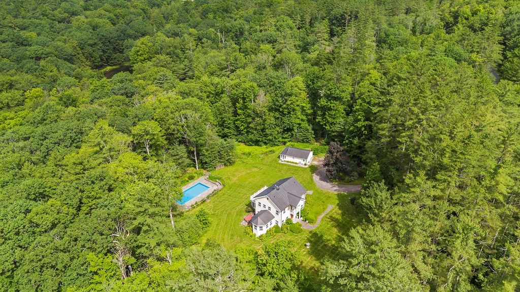 11 Grogkill Road, Willow, NY 12495