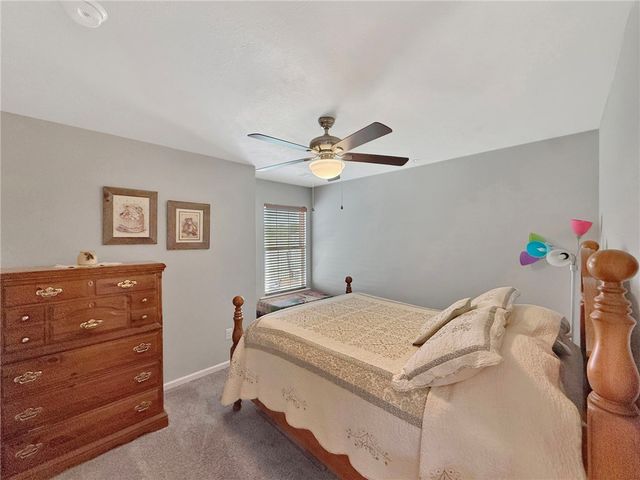 105 White Fox Ct, North Sewickley Twp, PA 16117