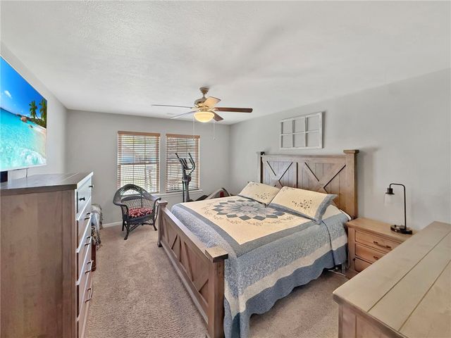 105 White Fox Ct, North Sewickley Twp, PA 16117