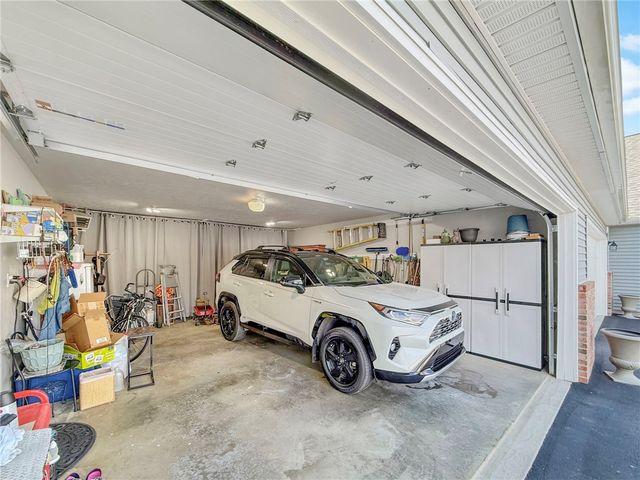105 White Fox Ct, North Sewickley Twp, PA 16117