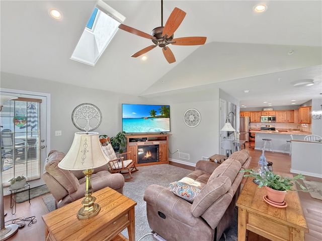 105 White Fox Ct, North Sewickley Twp, PA 16117