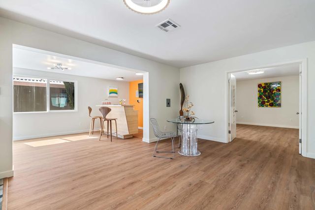 117 Aliso Drive, Palm Springs, CA 92264