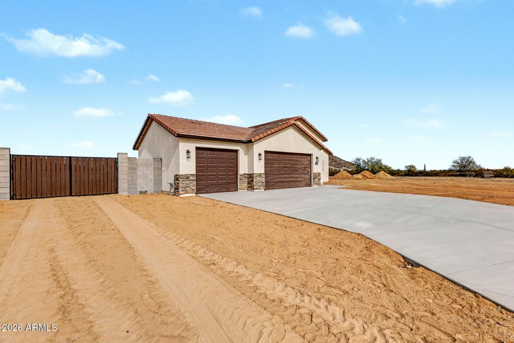 9745 W APPALOOSA Trail, Casa Grande, AZ 85194 — photo 3