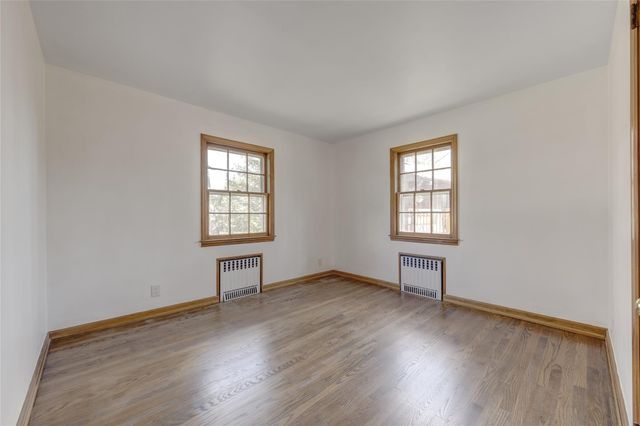 126 Bayville Avenue, Bayville, NY 11709
