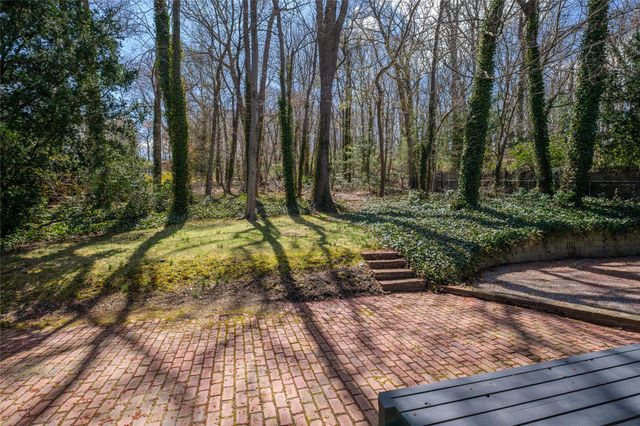 126 Bayville Avenue, Bayville, NY 11709
