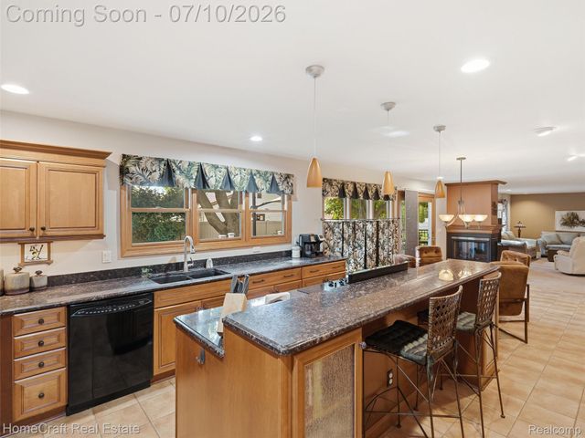 1744 WALNUT RIDGE Circle, Canton Charter Township, MI 48187