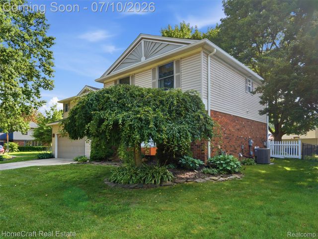 1744 WALNUT RIDGE Circle, Canton Charter Township, MI 48187