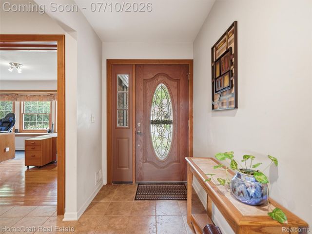 1744 WALNUT RIDGE Circle, Canton Charter Township, MI 48187