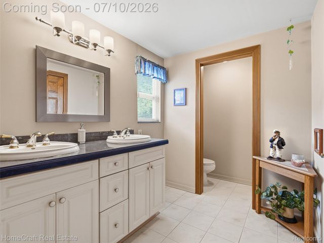 1744 WALNUT RIDGE Circle, Canton Charter Township, MI 48187