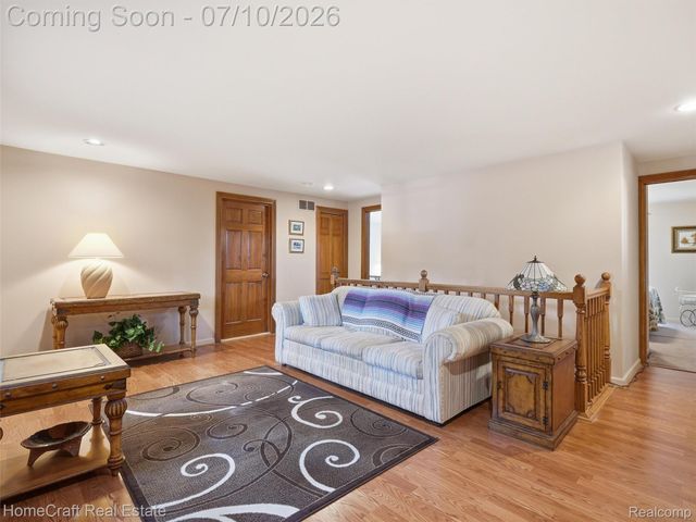 1744 WALNUT RIDGE Circle, Canton Charter Township, MI 48187