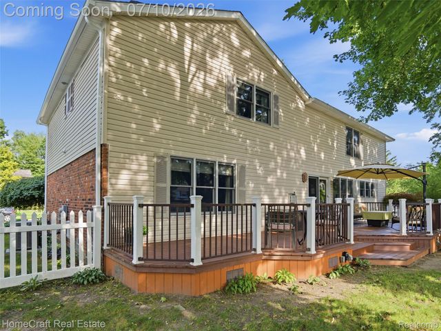 1744 WALNUT RIDGE Circle, Canton Charter Township, MI 48187
