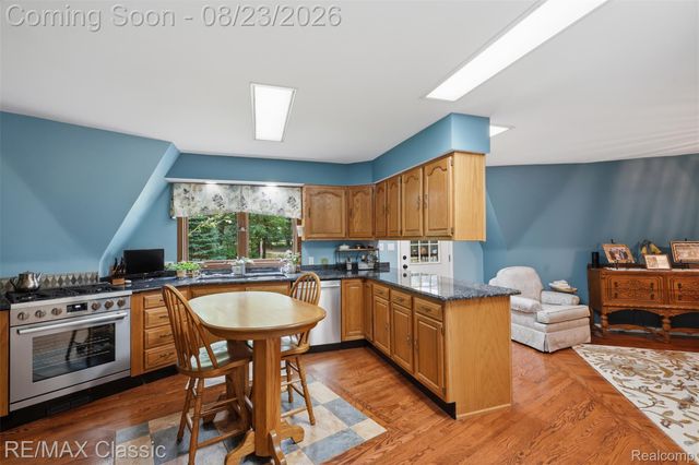 5109 Harvey Lake Road, Highland Charter Township, MI 48356
