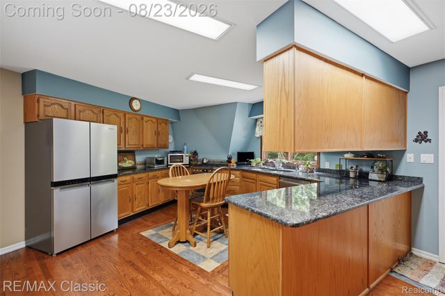 5109 Harvey Lake Road, Highland Charter Township, MI 48356