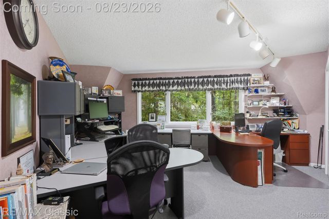 5109 Harvey Lake Road, Highland Charter Township, MI 48356