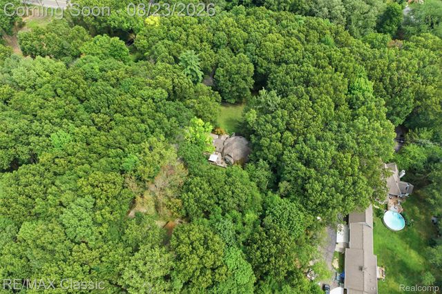 5109 Harvey Lake Road, Highland Charter Township, MI 48356