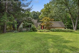 5109 Harvey Lake Road, Highland Charter Township, MI 48356