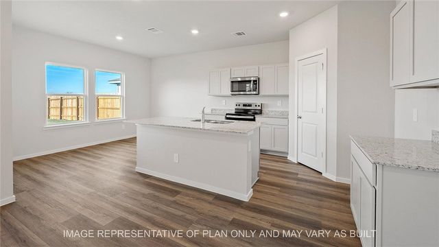 1177 Toledo Dr, College Station, TX 77845