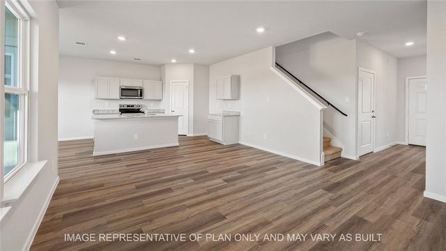 1177 Toledo Dr, College Station, TX 77845