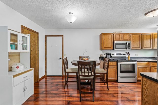 8420 S Pond Trail, Champlin, MN 55316