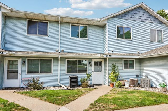 8420 S Pond Trail, Champlin, MN 55316