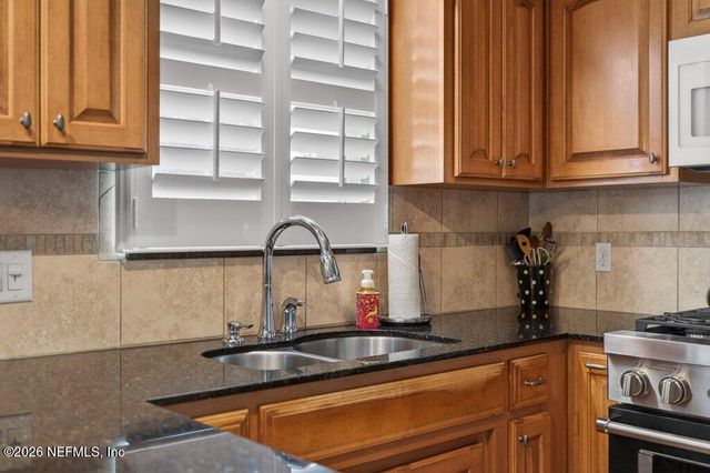 808 MAPLEWOOD Lane, Orange Park, FL 32065