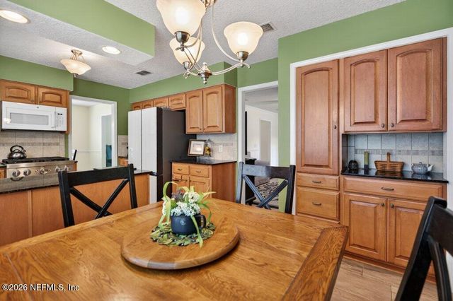 808 MAPLEWOOD Lane, Orange Park, FL 32065