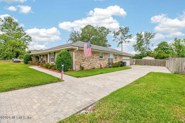 808 MAPLEWOOD Lane, Orange Park, FL 32065