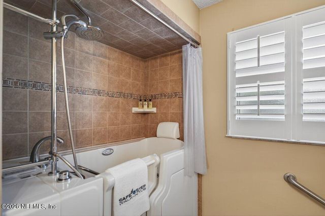 808 MAPLEWOOD Lane, Orange Park, FL 32065