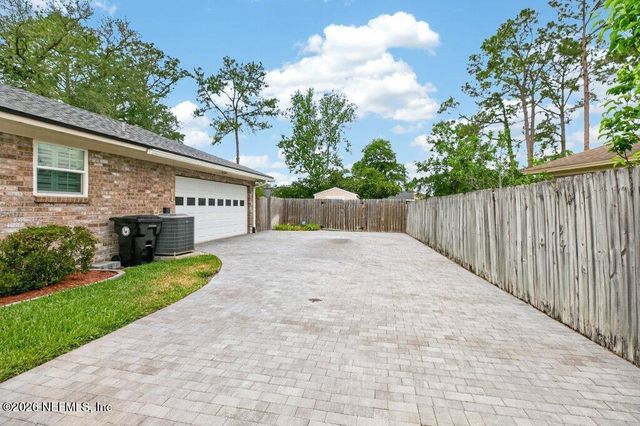 808 MAPLEWOOD Lane, Orange Park, FL 32065