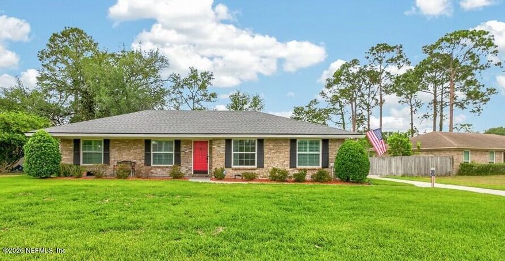 808 MAPLEWOOD Lane, Orange Park, FL 32065