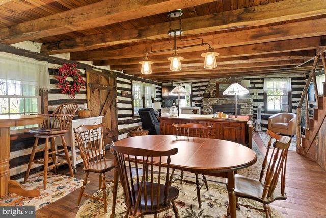 34 OLD WATER RACE RD, Gardners, PA 17324