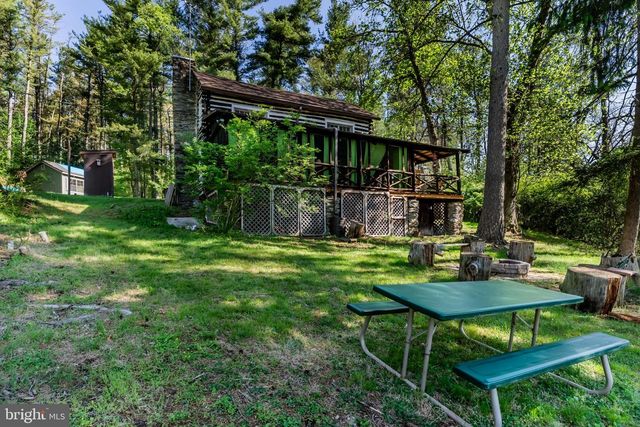 34 OLD WATER RACE RD, Gardners, PA 17324