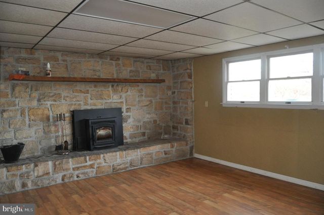 155 STENCE LN, Millersburg, PA 17061