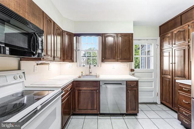 2219 MILITARY RD, Arlington, VA 22207