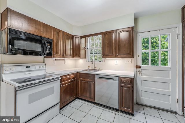 2219 MILITARY RD, Arlington, VA 22207