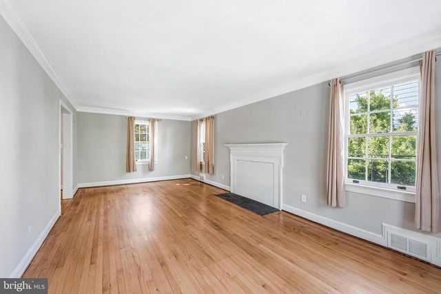 2219 MILITARY RD, Arlington, VA 22207