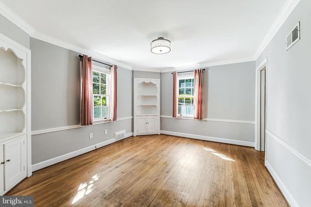 2219 MILITARY RD, Arlington, VA 22207
