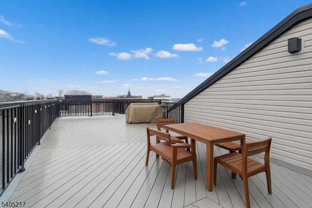 104 Poplar St 2, Jersey City, NJ 07307