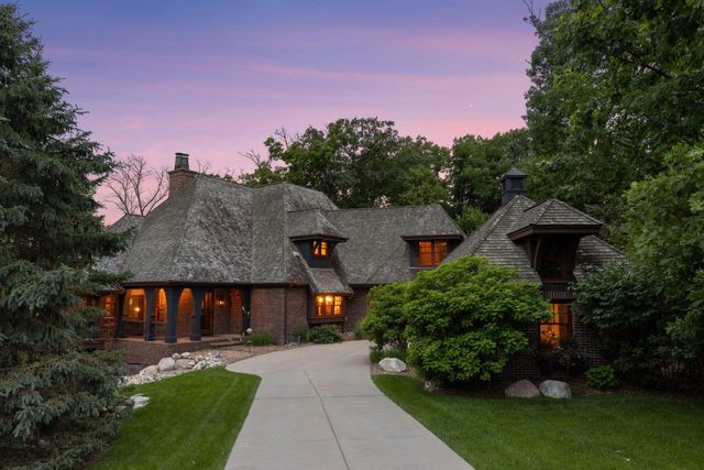 1610 Locust Hills Place, Wayzata, MN 55391