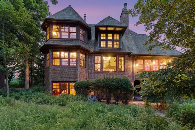 1610 Locust Hills Place, Wayzata, MN 55391